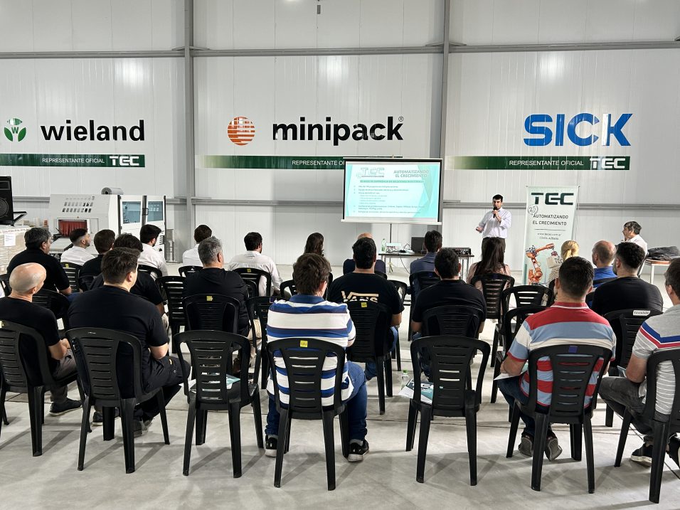 Desayuno Empresarial, presentación Minipack